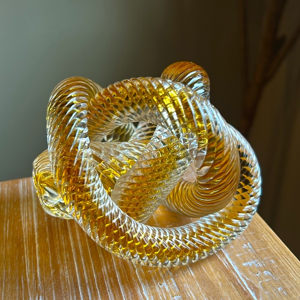 Fusion Z Studio Art Glass Nautical Hand Blown Rope Knot Sculpture Paperweight. - Picture 5 of 13